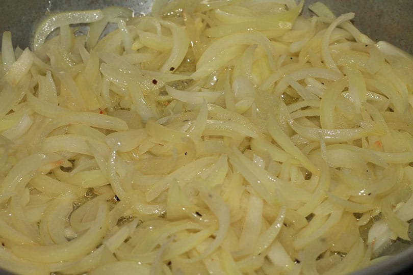 Are Cooked Onions Bad for Dogs? What Do I Do if They Eat One? Pango Pets